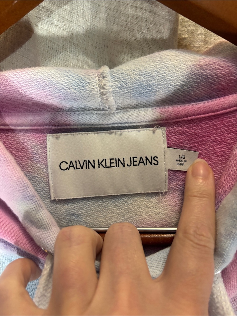 Calvin Klein Jeans Pink & Blue Tie-Dye Cropped Hoodie - Picture 2 of 9